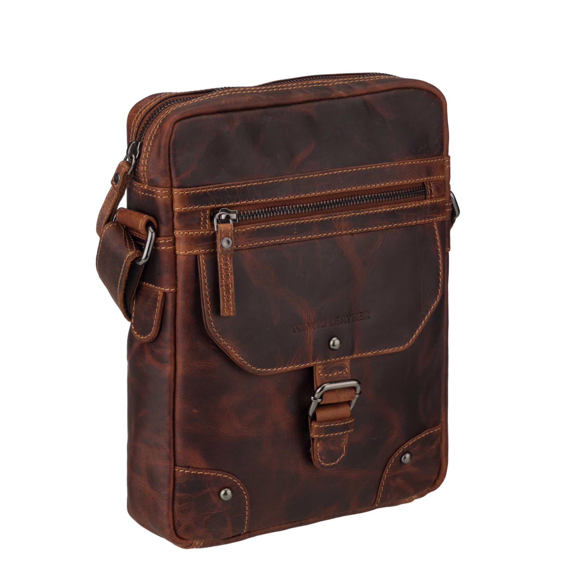 Minori Leather Denver leather crossbody bag in chestnut, unisex design with adjustable strap and spacious interior.