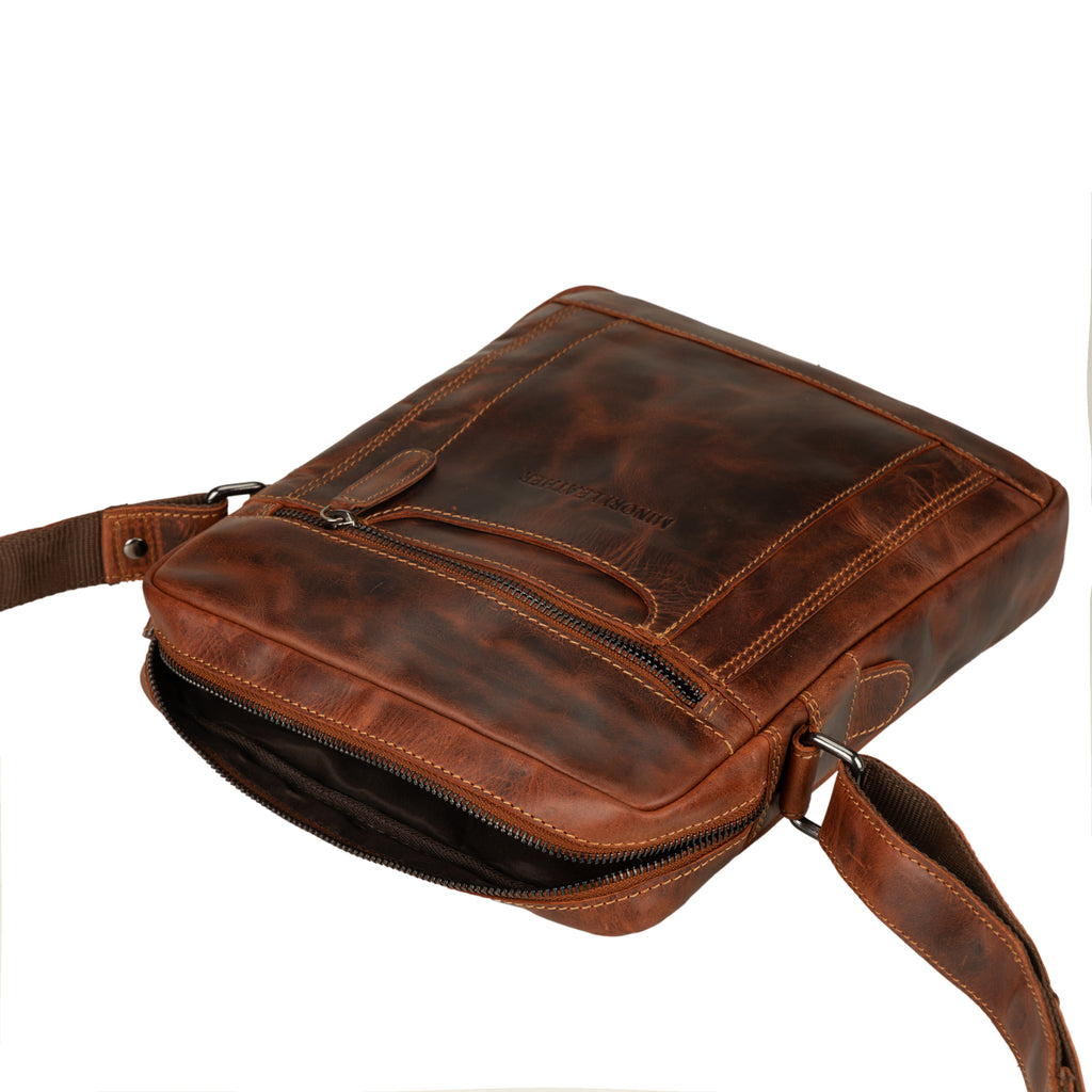 Tokyo Leather Crossbody Bag in Chestnut